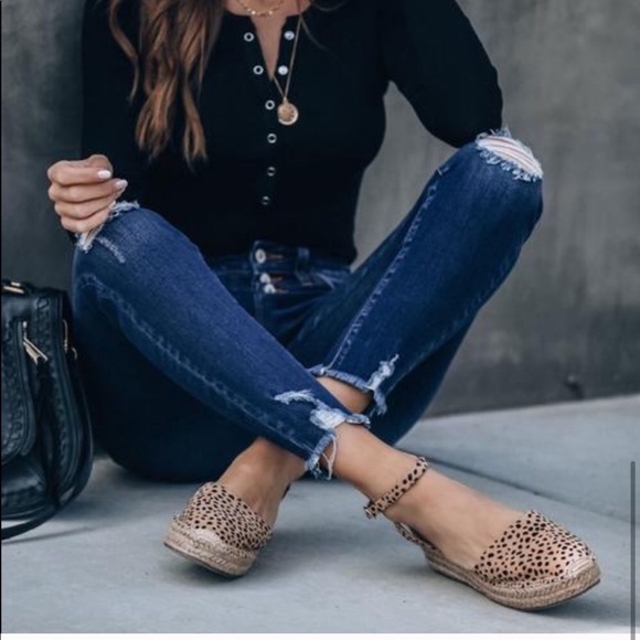 Cheetah Espadrille Sandals - Picture 5 of 9